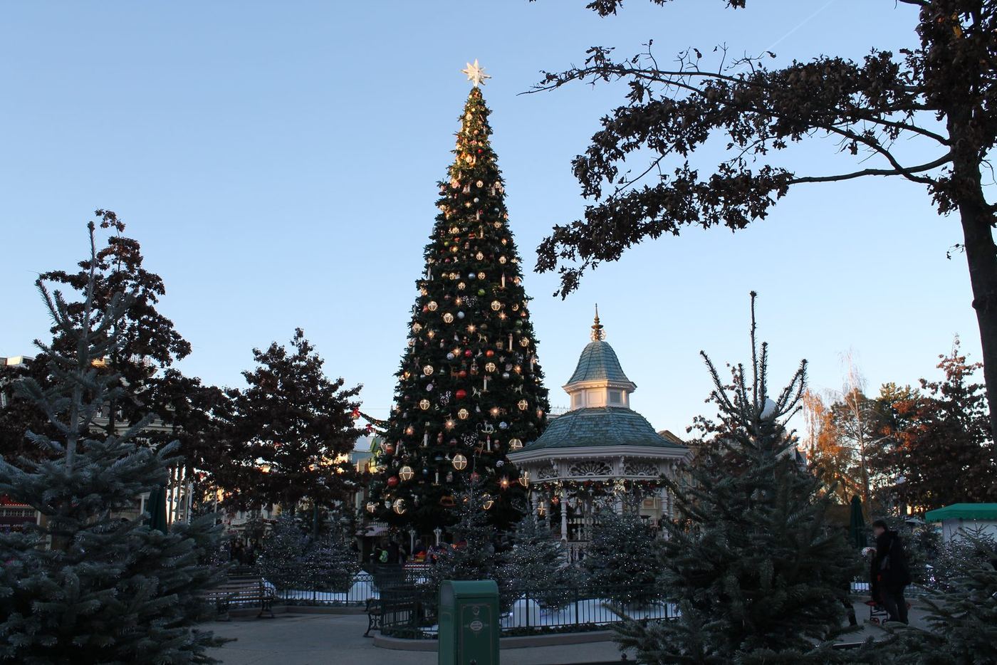 Nochevieja en Disneyland Paris®: qué cuesta de verdad y si compensa frente a diciembre