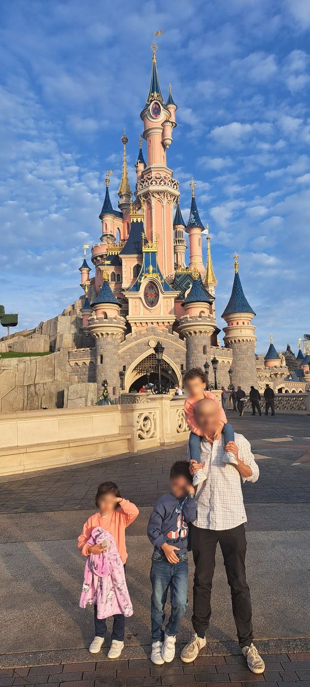 el castillo en Disneyland Paris®, 2023